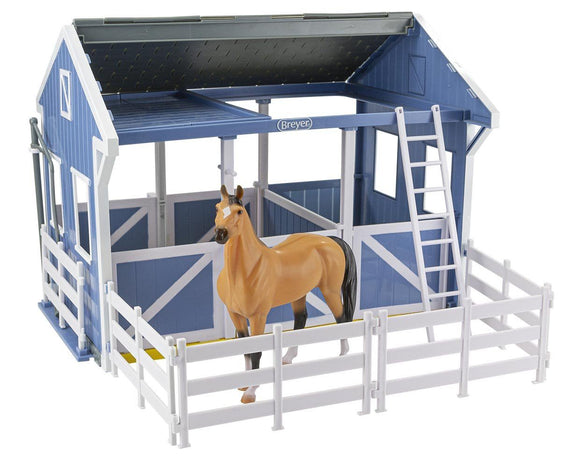 Classics -  Deluxe Country Stable with Horse & Wash Stall