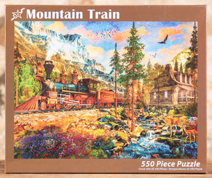 Mountain Train - 550 Piece Puzzle